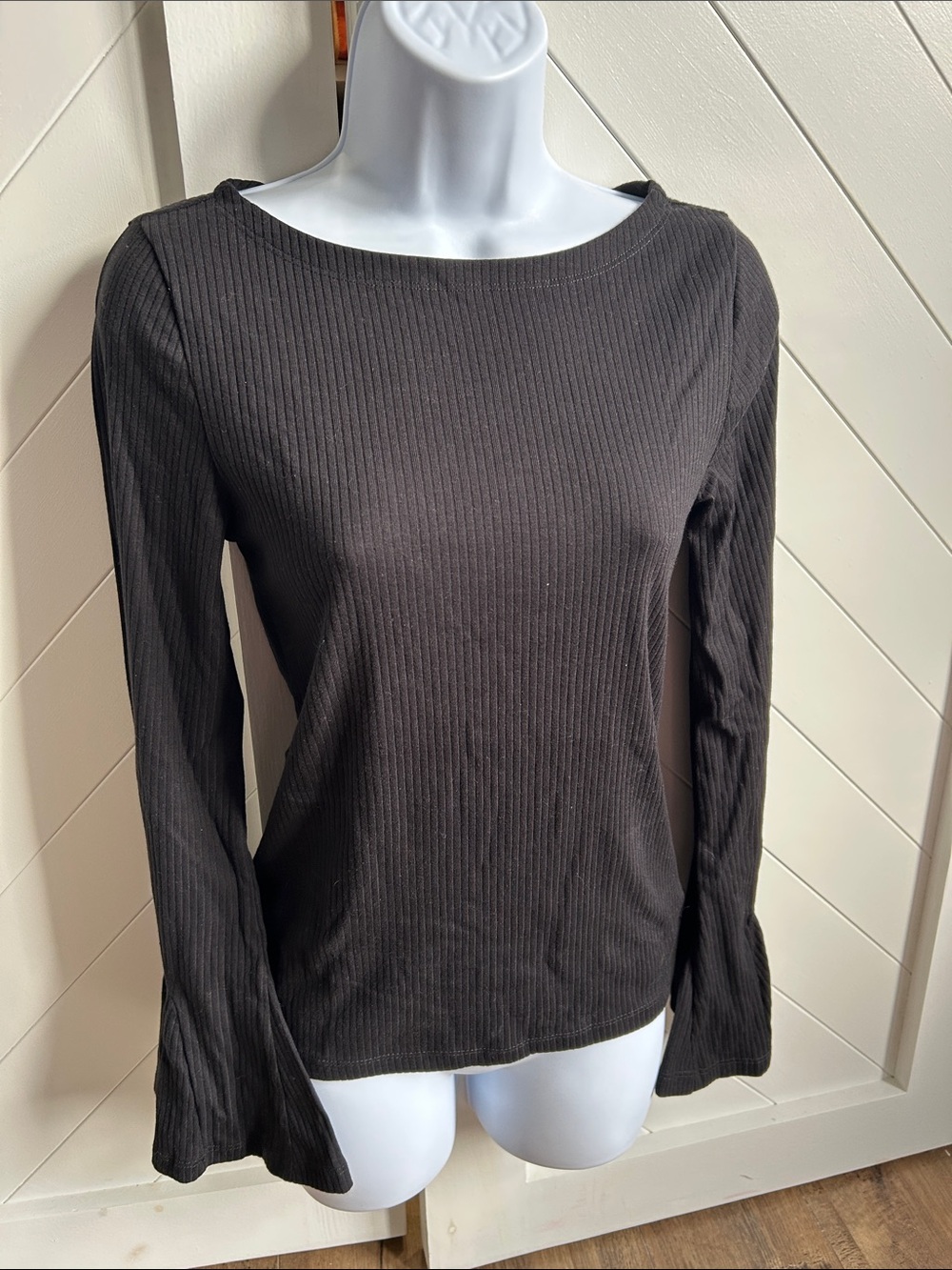 GAP Factory Black Rib-Knit Flared Sleeve Top